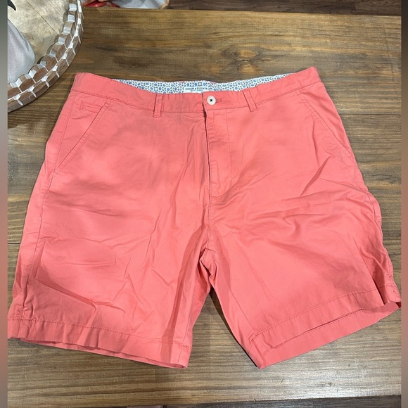 Demin&flower Men's Coral Shorts Size 38 - Picture 1 of 6